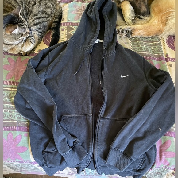 Nike Tops - Nike Hoodie